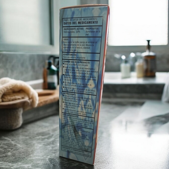 Clear Essence Platinum Skin Beautifying Milk- Maxi-Tone- 227g - Picture 4 of 5